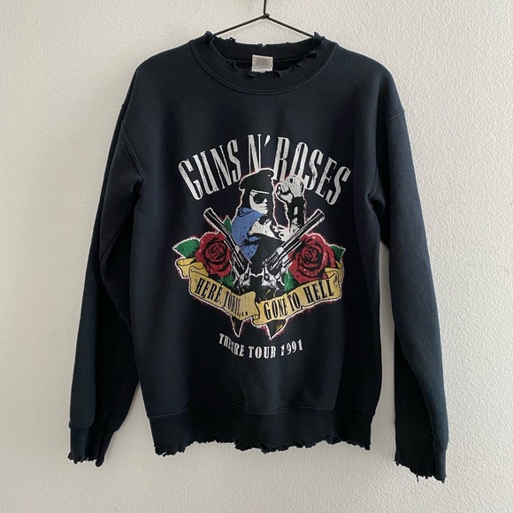 Gildan Tops - GUNS N ROSES Black Distressed Sweatshirt
